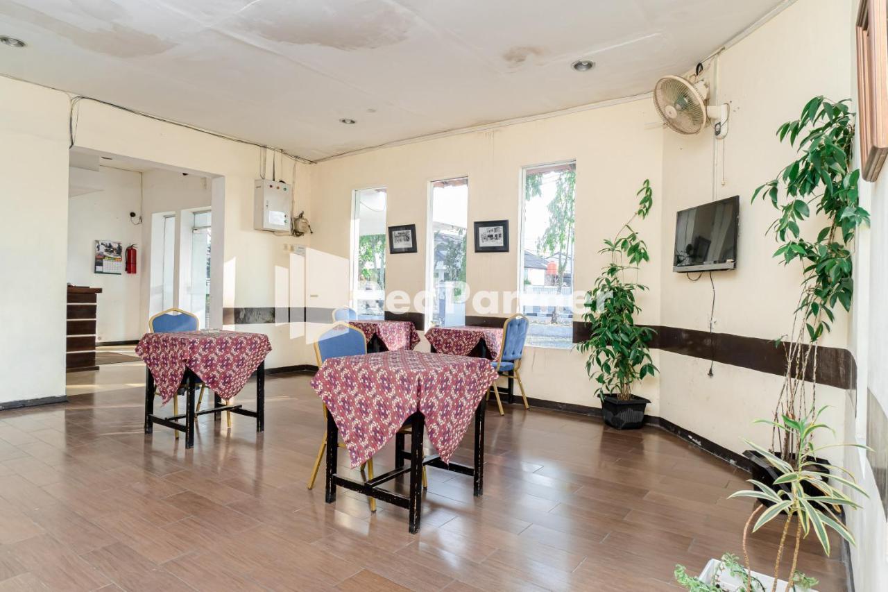 Cherry Pink Hotel Medan Mitra Reddoorz 外观 照片