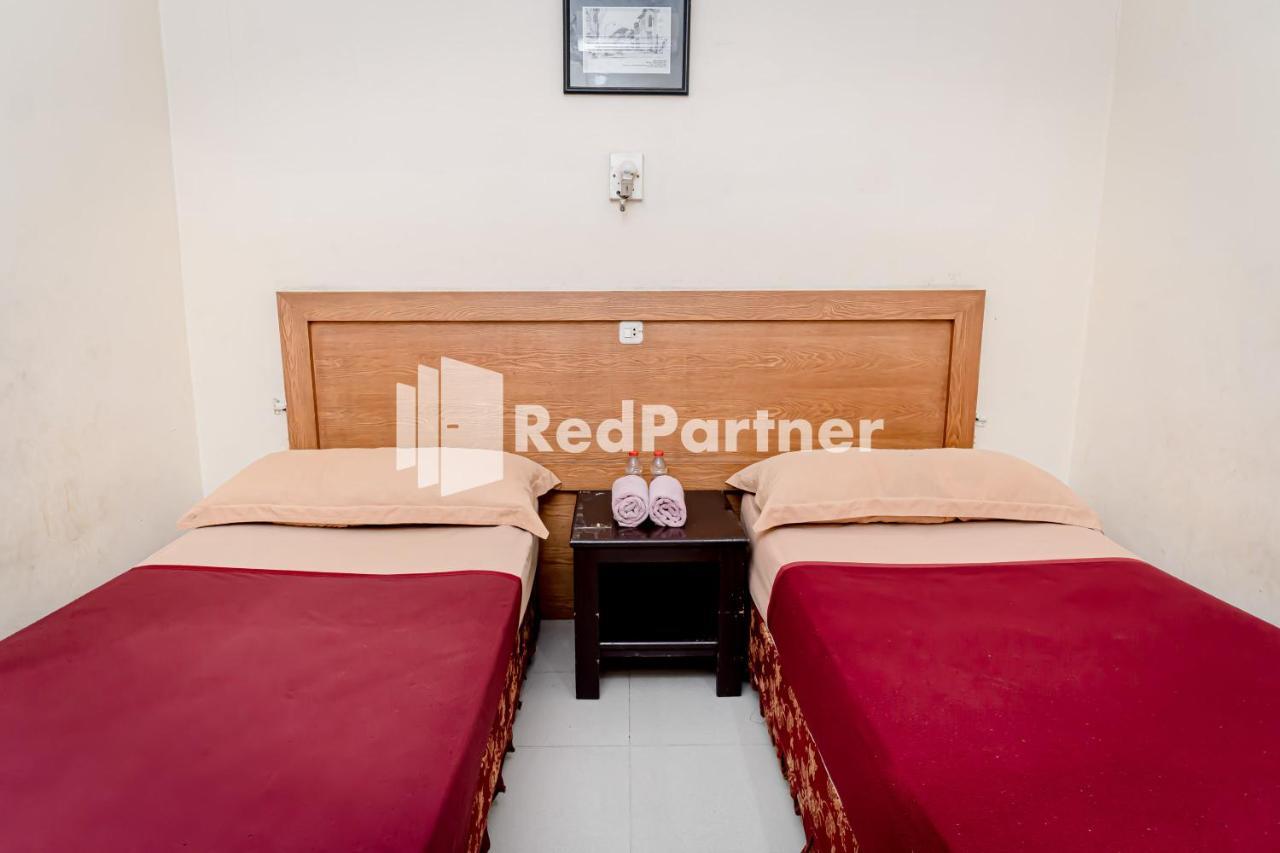 Cherry Pink Hotel Medan Mitra Reddoorz 外观 照片