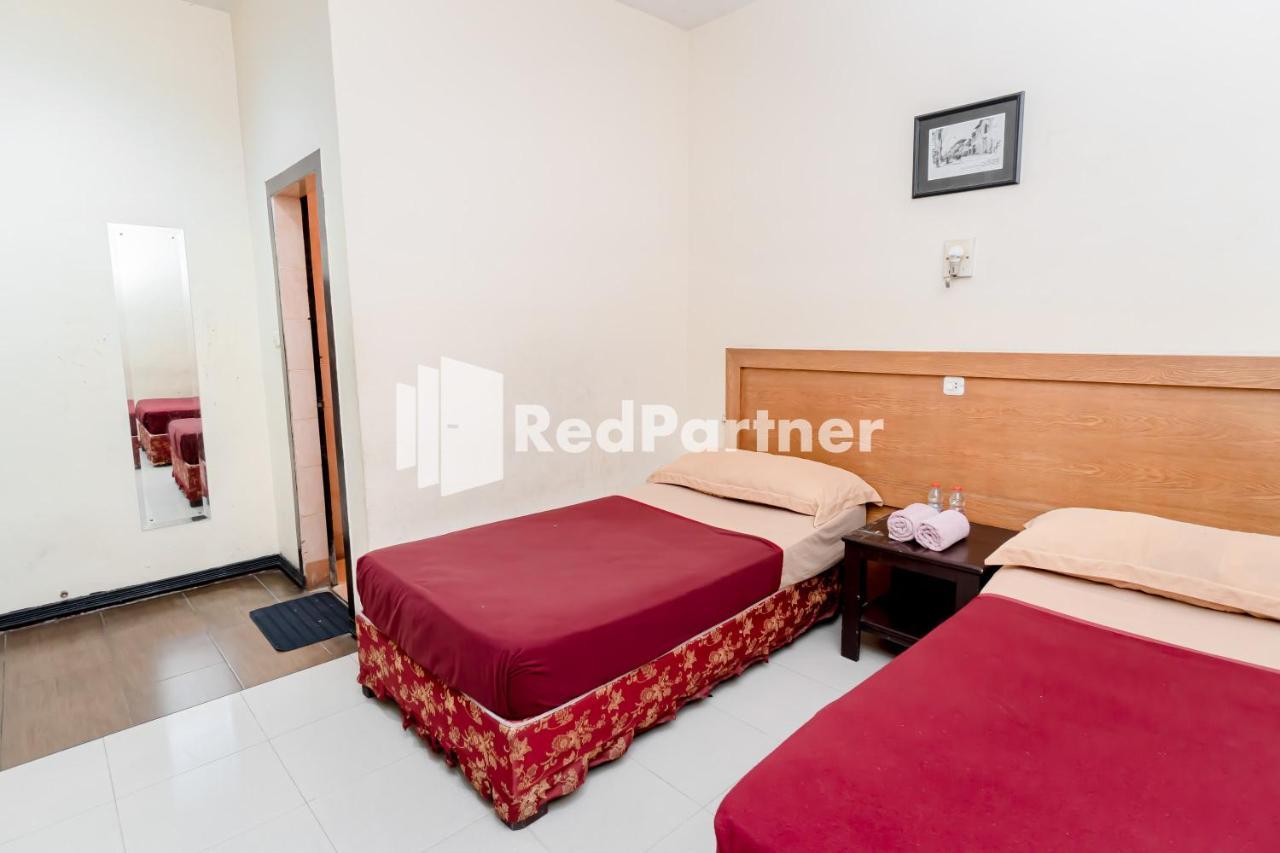 Cherry Pink Hotel Medan Mitra Reddoorz 外观 照片